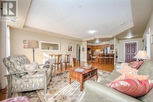 401 - 65 Bayberry Drive, Guelph (Village By The Arboretum), ON - Indoor Photo Showing Living Room