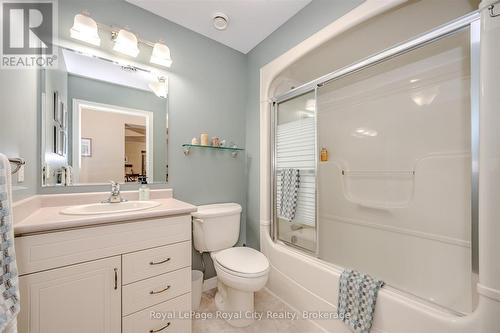 401 - 65 Bayberry Drive, Guelph (Village By The Arboretum), ON - Indoor Photo Showing Bathroom