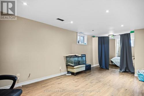 692 Sevilla Park Place, London East (East C), ON - Indoor Photo Showing Other Room