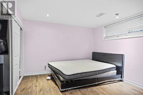 692 Sevilla Park Place, London East (East C), ON - Indoor Photo Showing Bedroom