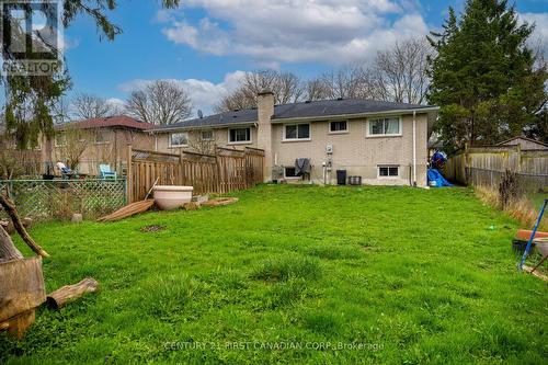 692 Sevilla Park Place, London East (East C), ON - Outdoor With Backyard