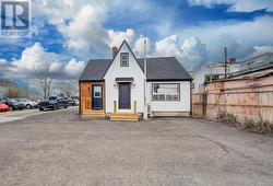 53 HARTZEL ROAD St. Catharines (Oakdale), ON L2P 1M6