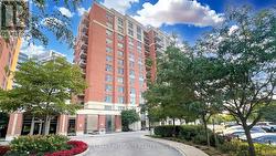 PH01 - 75 KING WILLIAM CRESCENT Richmond Hill, ON L4B 0C1