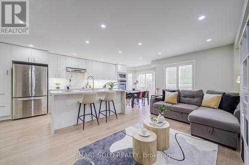 53 CASSIA CRESCENT  Vaughan, ON L6A 3N3