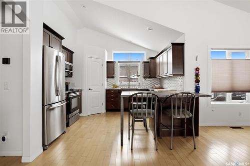 4014 Cumberland Road E, Regina, SK - Indoor