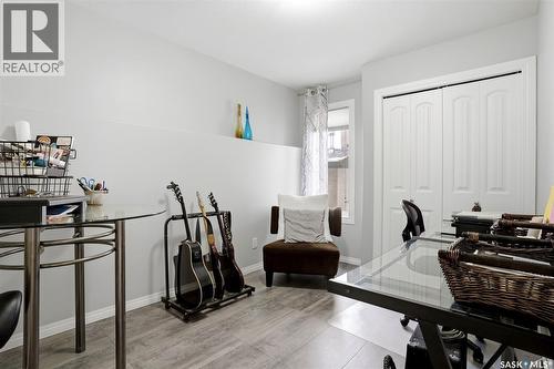 4014 Cumberland Road E, Regina, SK - Indoor