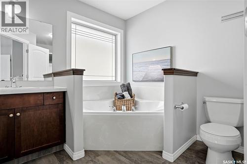4014 Cumberland Road E, Regina, SK - Indoor Photo Showing Bathroom