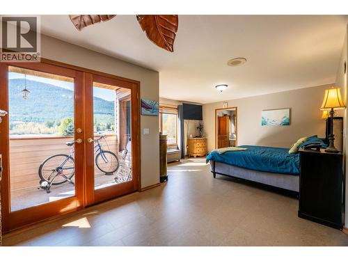 6158 Redfish Road, Nelson, BC 