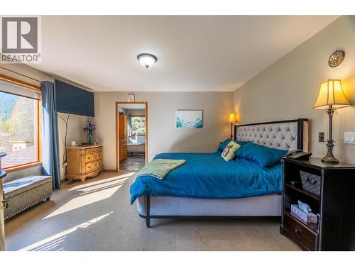 6158 Redfish Road, Nelson, BC 