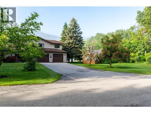 6158 Redfish Road, Nelson, BC 