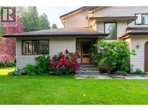 6158 Redfish Road, Nelson, BC 