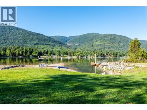 6158 Redfish Road, Nelson, BC 