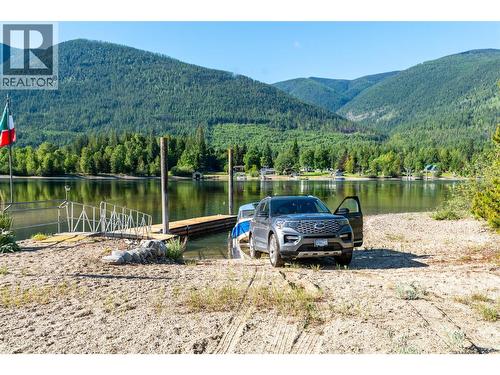 6158 Redfish Road, Nelson, BC 