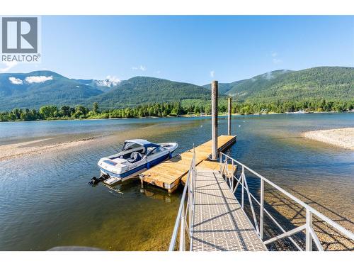 6158 Redfish Road, Nelson, BC 