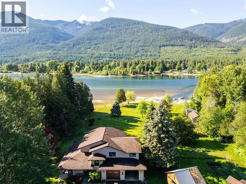 6158 Redfish Road, Nelson, BC 