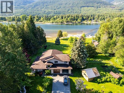 6158 Redfish Road, Nelson, BC 