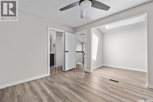 5064 10Th Avenue, Regina, SK - Indoor Photo Showing Other Room