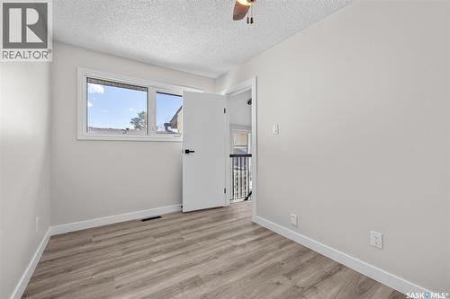5064 10Th Avenue, Regina, SK - Indoor Photo Showing Other Room