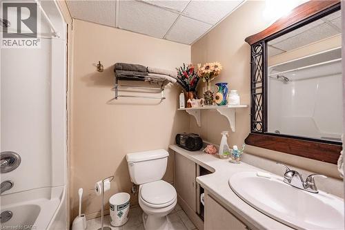 4 Piece Bathroom - 557 Stillwater Crescent, Burlington, ON - Indoor Photo Showing Bathroom