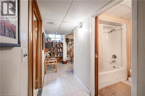 Lower-level Hallway - 557 Stillwater Crescent, Burlington, ON - Indoor Photo Showing Bathroom