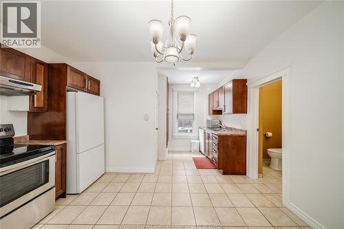 151 Curry Ave, Windsor, ON - Indoor Photo Showing Kitchen