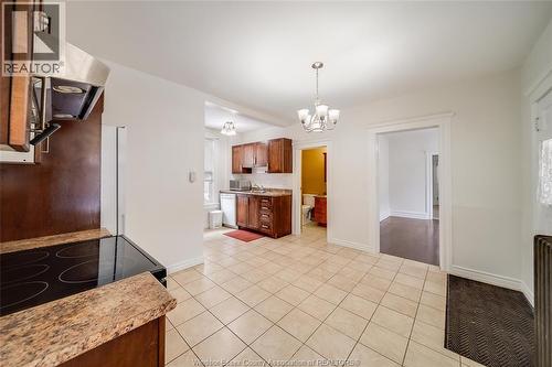 151 Curry Ave, Windsor, ON - Indoor Photo Showing Kitchen