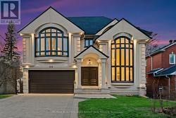 218 HILLCREST AVENUE Toronto, ON M2N 3P2