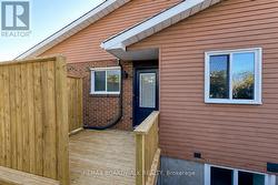 B - 300 DALEHURST DRIVE Ottawa, ON K2G 4E4