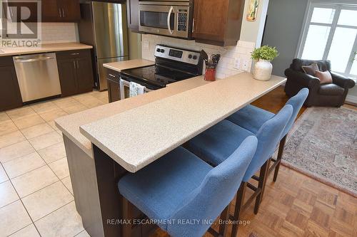 3178 Heathfield Drive, Burlington, ON - Indoor Photo Showing Kitchen With Stainless Steel Kitchen