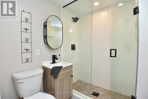 3178 Heathfield Drive, Burlington, ON - Indoor Photo Showing Bathroom