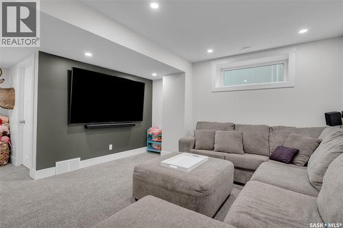 1235 Pringle Way, Saskatoon, SK 