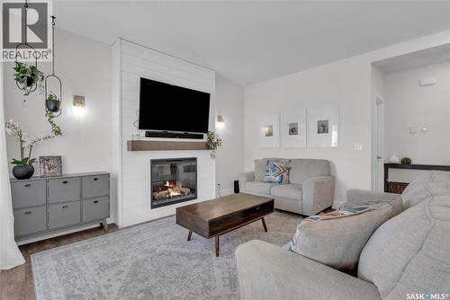 1235 Pringle Way, Saskatoon, SK 