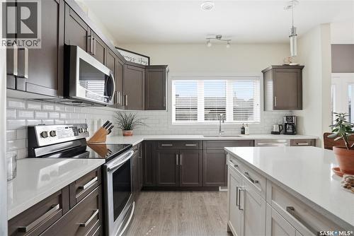 118 3Rd Street E, Saskatoon, SK - Indoor Photo Showing Kitchen With Upgraded Kitchen