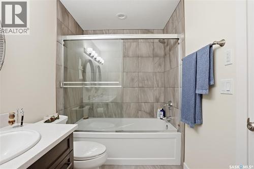 118 3Rd Street E, Saskatoon, SK - Indoor Photo Showing Bathroom