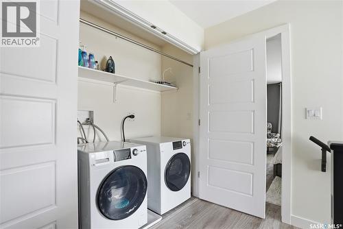 118 3Rd Street E, Saskatoon, SK - Indoor Photo Showing Laundry Room