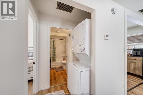 3567 King Street, Windsor, ON - Indoor Photo Showing Laundry Room