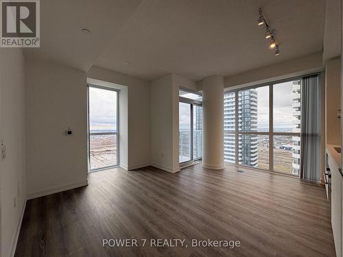 4112 - 8 Interchange Way, Vaughan, ON - Indoor Photo Showing Other Room