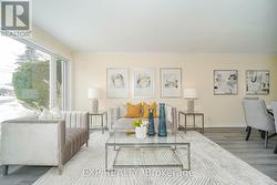 22 JONES COURT Aurora, ON L4G 2B8