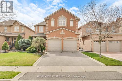44 CREEKWOOD DRIVE  Brampton, ON L7A 1J3