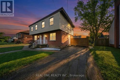24 Sumach Street, Hamilton, ON - Outdoor