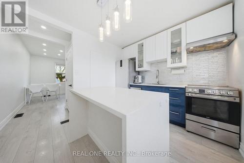 24 Sumach Street, Hamilton, ON - Indoor Photo Showing Kitchen