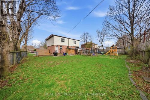 24 Sumach Street, Hamilton, ON - Outdoor