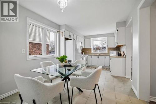 2208 Melissa Crescent, Burlington, ON - Indoor Photo Showing Dining Room