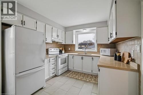 2208 Melissa Crescent, Burlington, ON - Indoor Photo Showing Kitchen With Double Sink