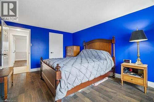 2208 Melissa Crescent, Burlington, ON - Indoor Photo Showing Bedroom