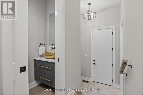 7 Inverlynn Way, Whitby, ON - Indoor Photo Showing Other Room