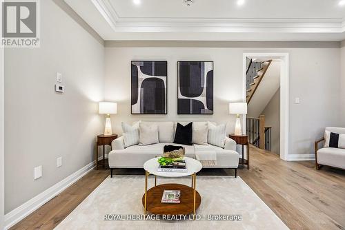 7 Inverlynn Way, Whitby, ON - Indoor Photo Showing Living Room