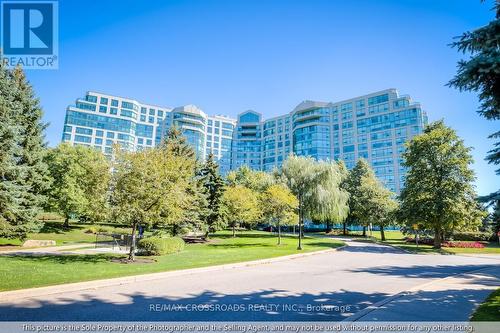 304 - 7825 BAYVIEW AVENUE  Markham, ON L3T 7N2