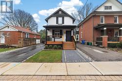 404 BOTSFORD STREET  Newmarket, ON L3Y 1S8