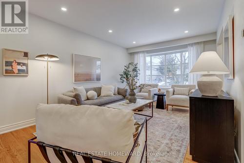 783 Dodsworth Crescent, Mississauga, ON - Indoor Photo Showing Living Room